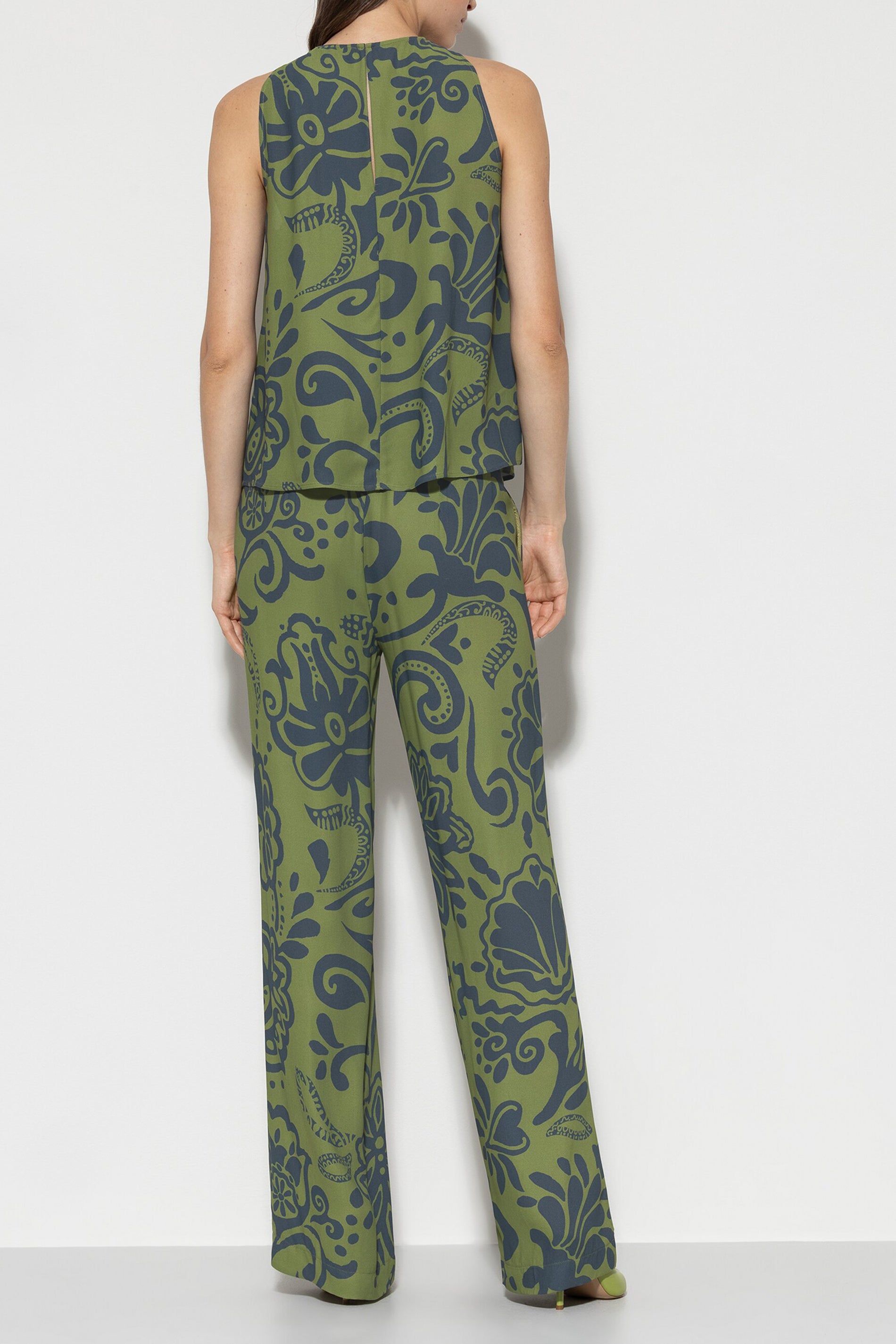 Wide-leg pants with flower print