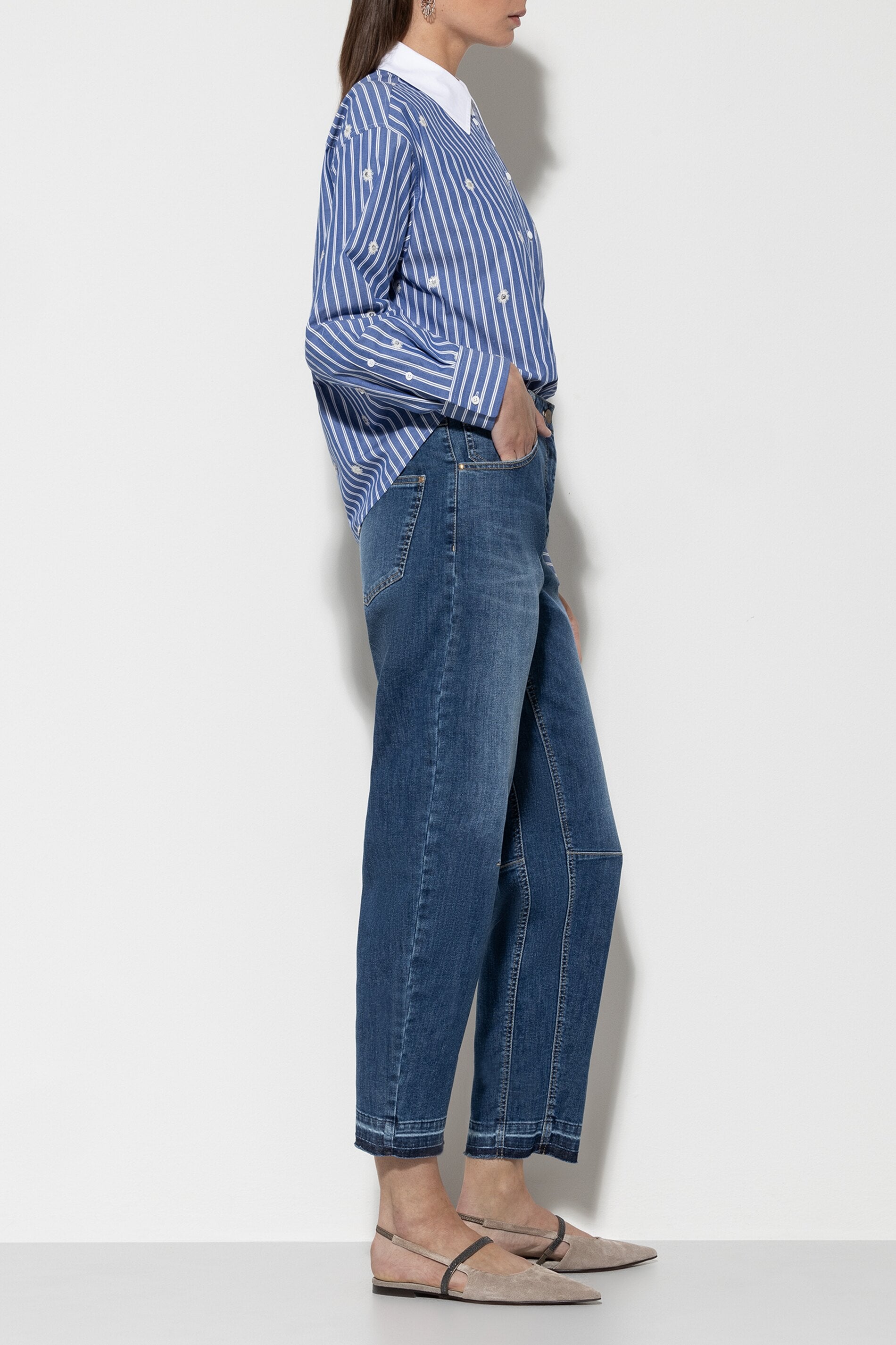 Authentic loose-leg denim