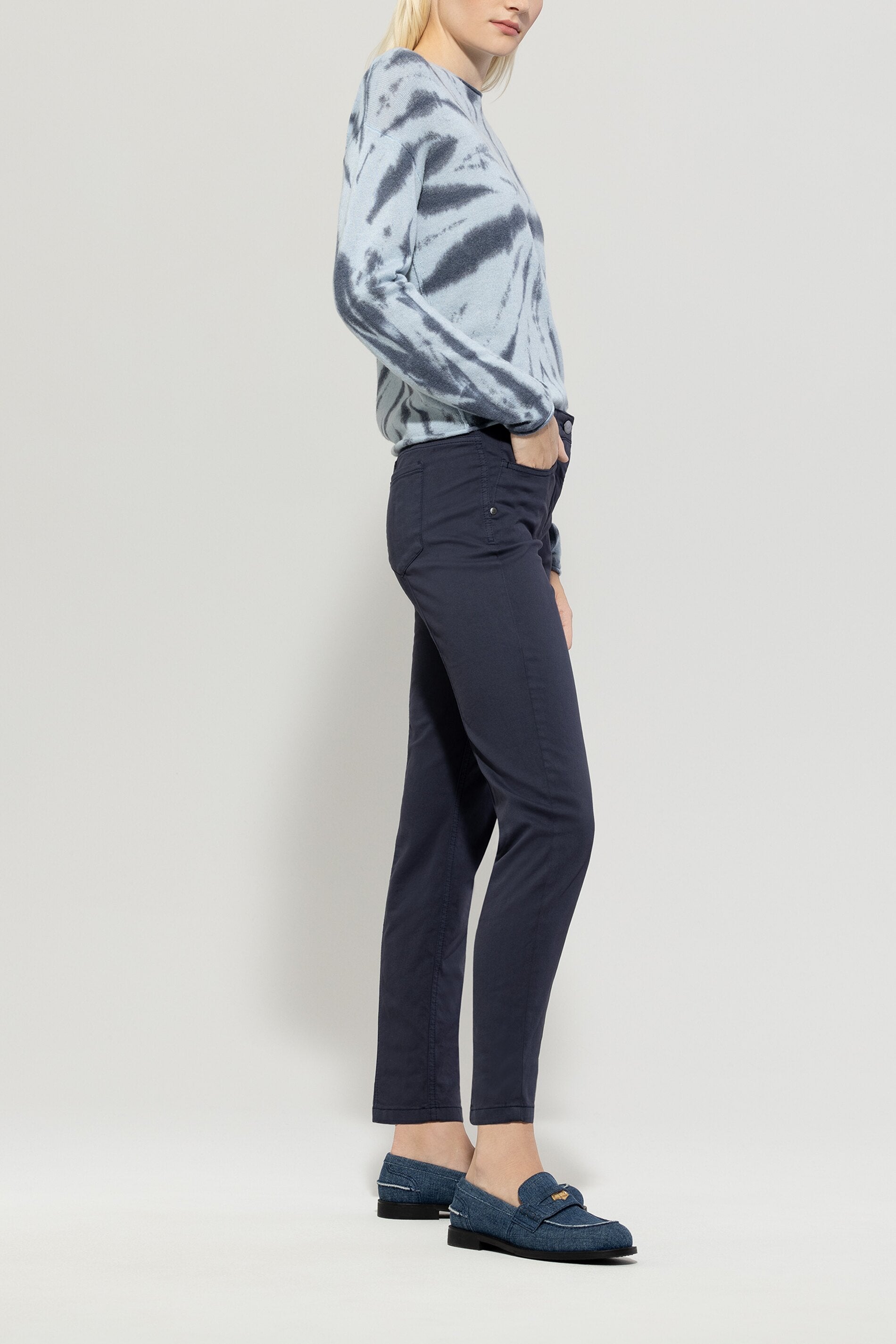 #Farbe_jeans blue